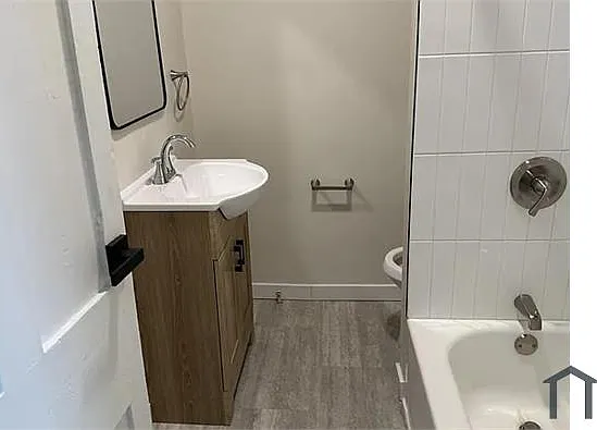 2 bed, $1,398 — Photo 4
