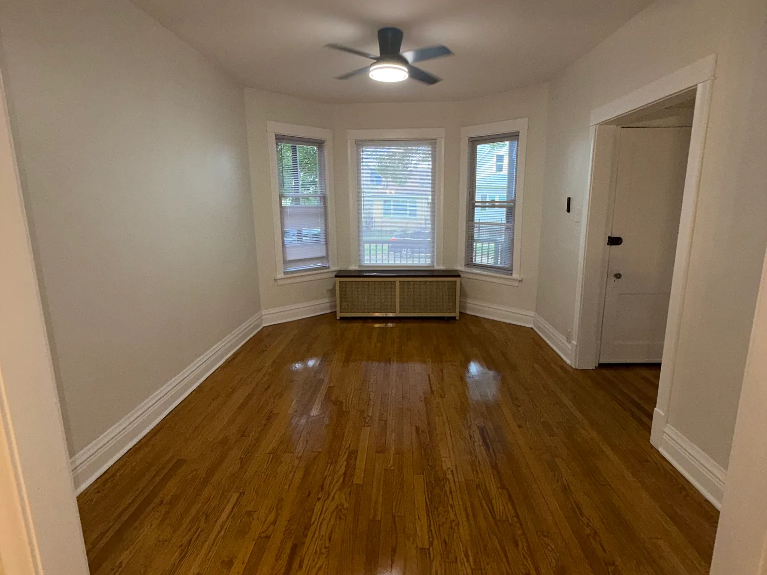 2 bed, 1100 sqft, $2,000 — Photo 3