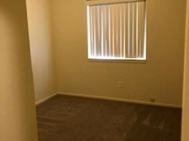 2609 S Cloverleaf Loop #2609 — Photo 12