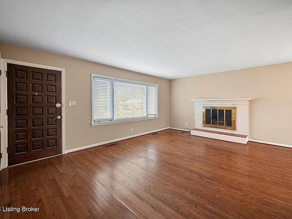 2nd image of 3231 Cawein Way