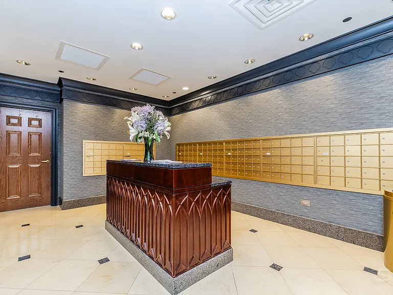 21 E Huron St #1207 — Photo 57