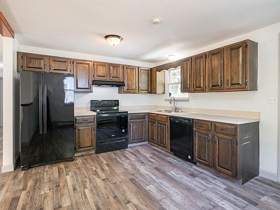 5th image of 43 New Searles Road