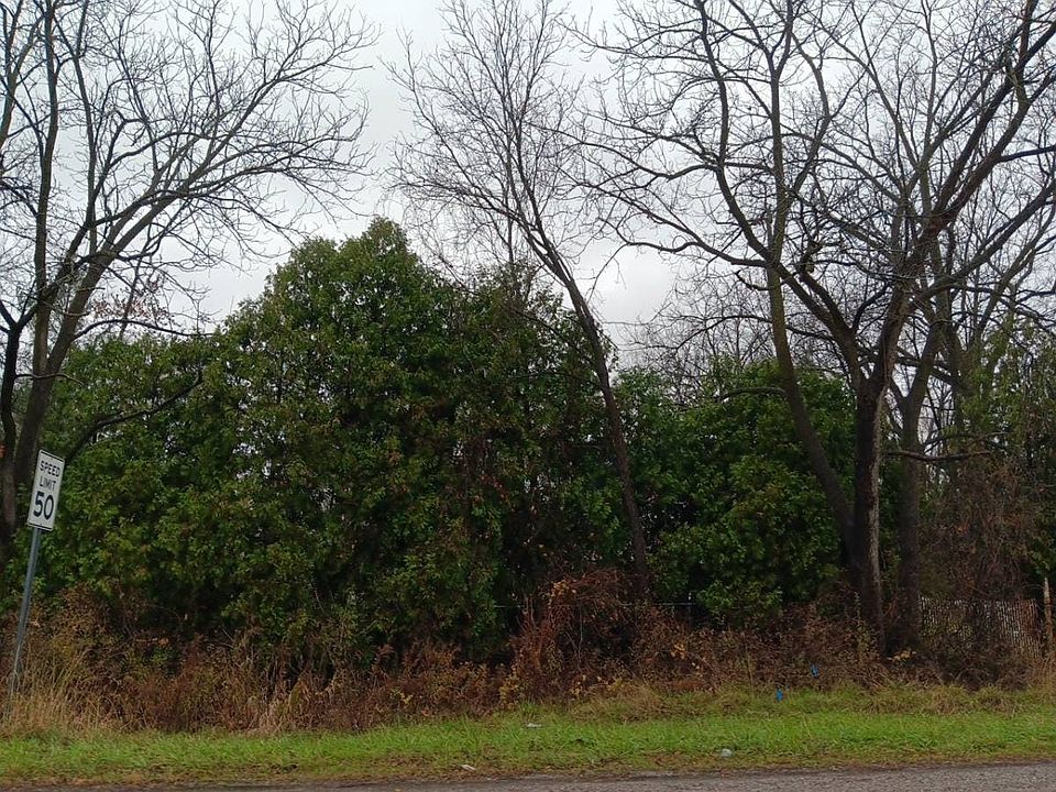 1st image of 3690 Sheridan Rd