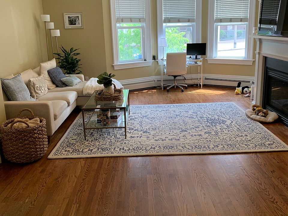 (previous furnishings)