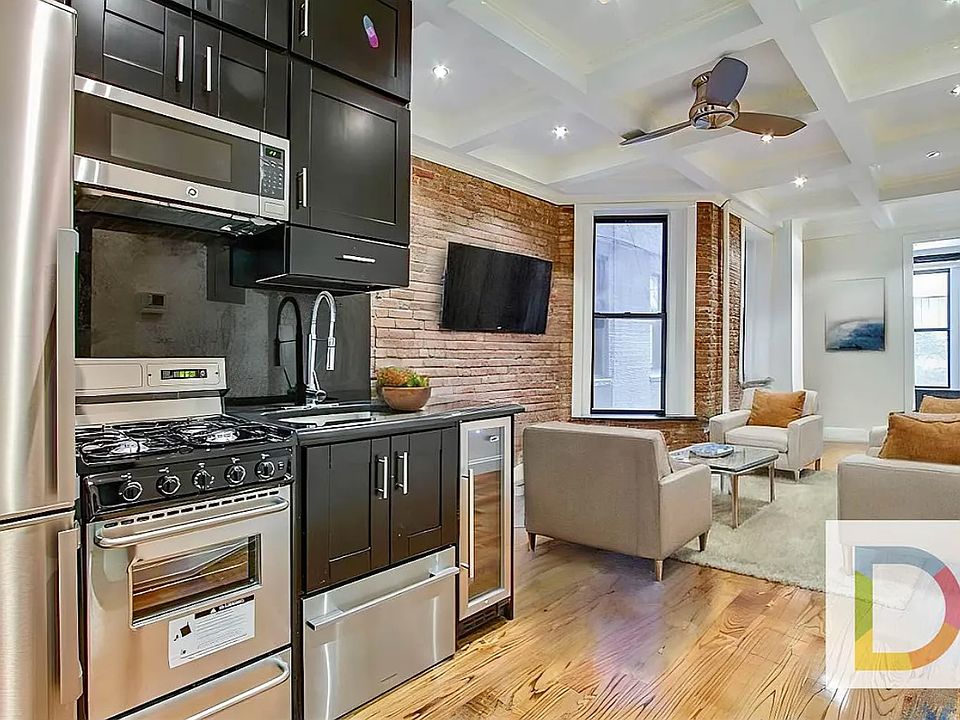 2nd image of 172 E 106th St #1B
