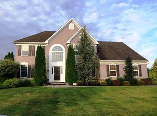 725 Farmhouse Rd, Mickleton, NJ 08056