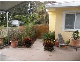 1st image of 633 Cypress St