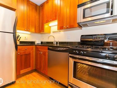 607 W Dickens Ave, Chicago, IL, 60614