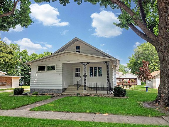 3rd image of 706 22nd St