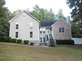 212 White Oak Ct, Carrollton, GA 30116