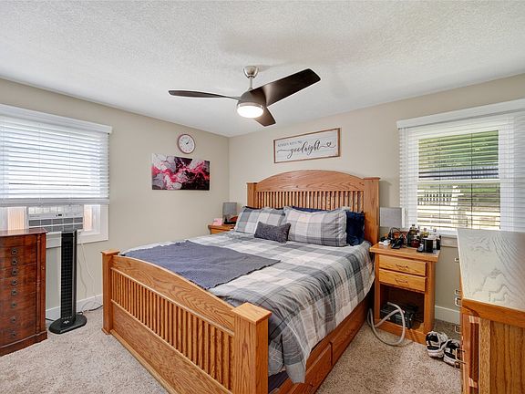 5th image of 4204 Thompson Ave