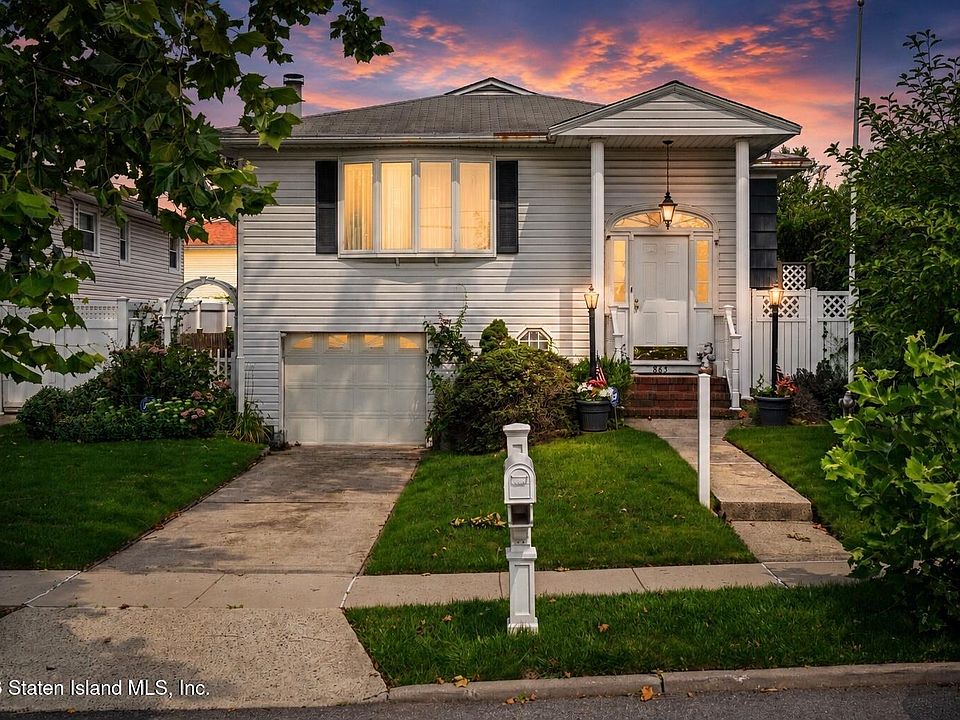 1st image of 863 Stafford Ave