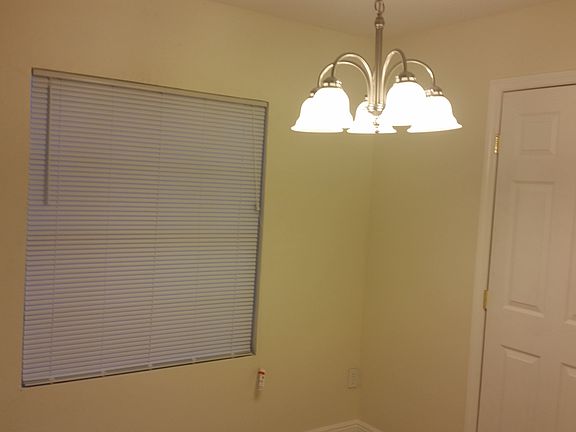3rd image of 2315 Carlton Dr