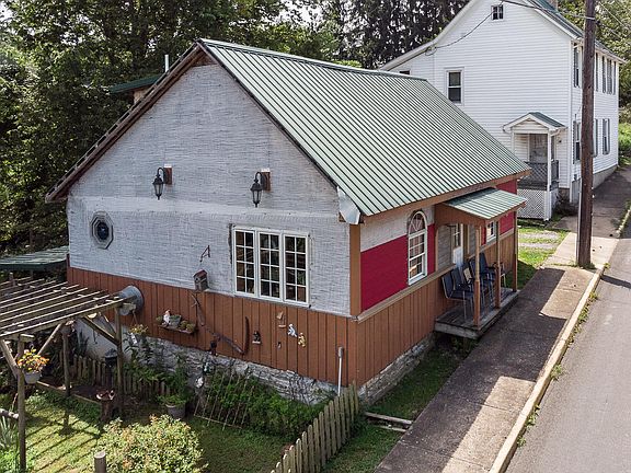 3rd image of 5546 N Lee Hwy