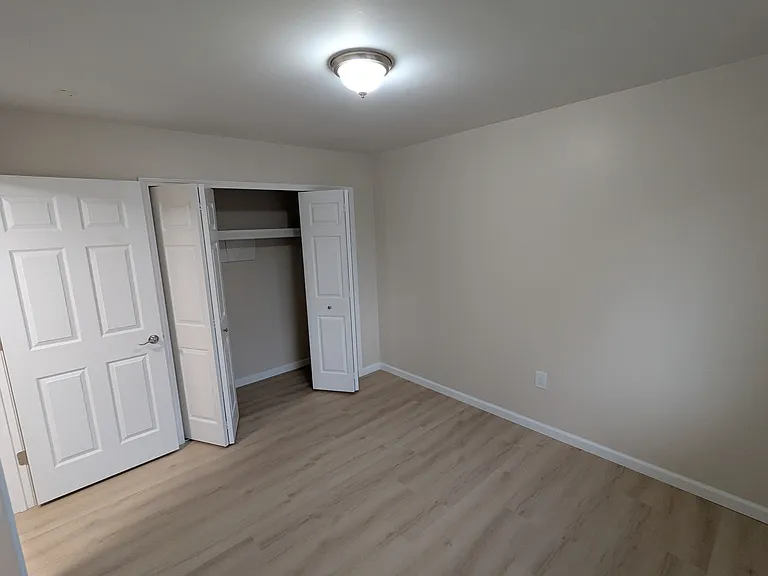 20732 Williamson St — Photo 22