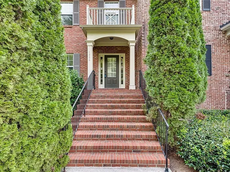 1684 Northgate Mill Dr — Photo 2