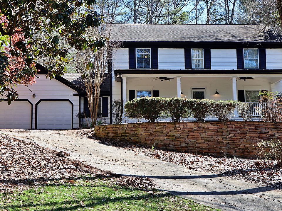 1st image of 30 Pine Island Ct