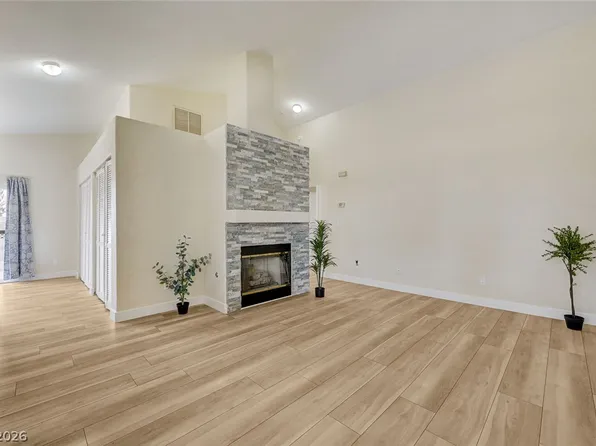 1632 N Torrey Pines Dr Unit 101, Las Vegas, NV 89108