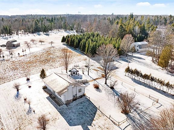 4th image of 353 Tripp Settlement Rd