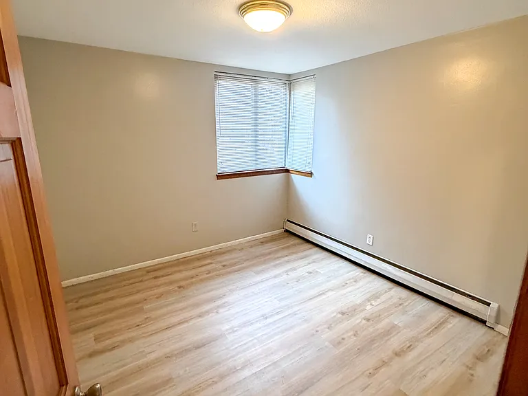 1405 E 40th St #6F — Photo 13