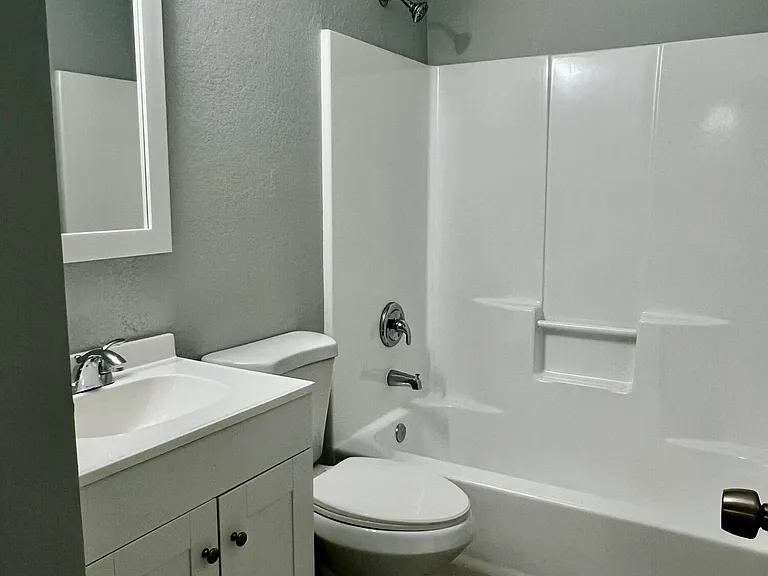 225 12th St SW — Photo 20