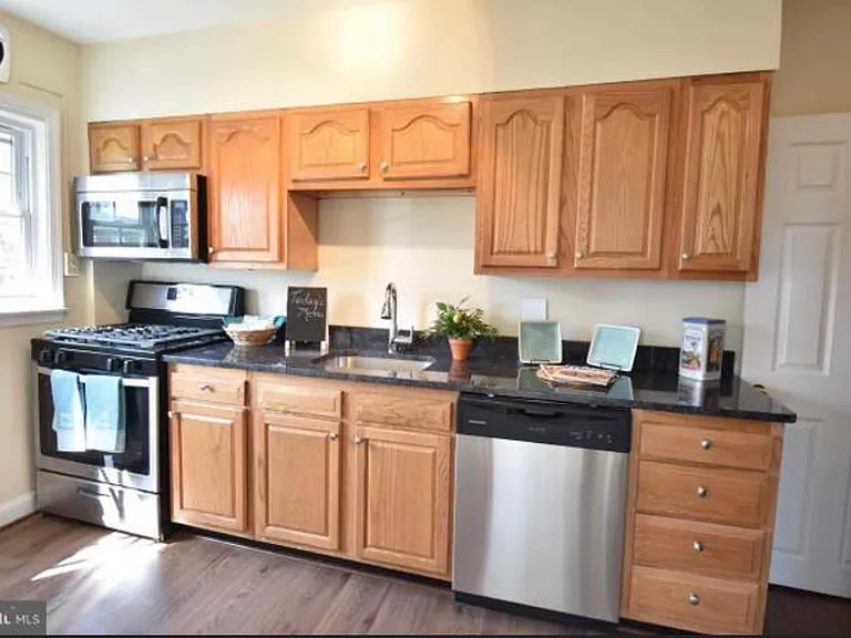 1237 Walker Ave — Photo 8