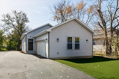 302 Hughes Ave Photo 1