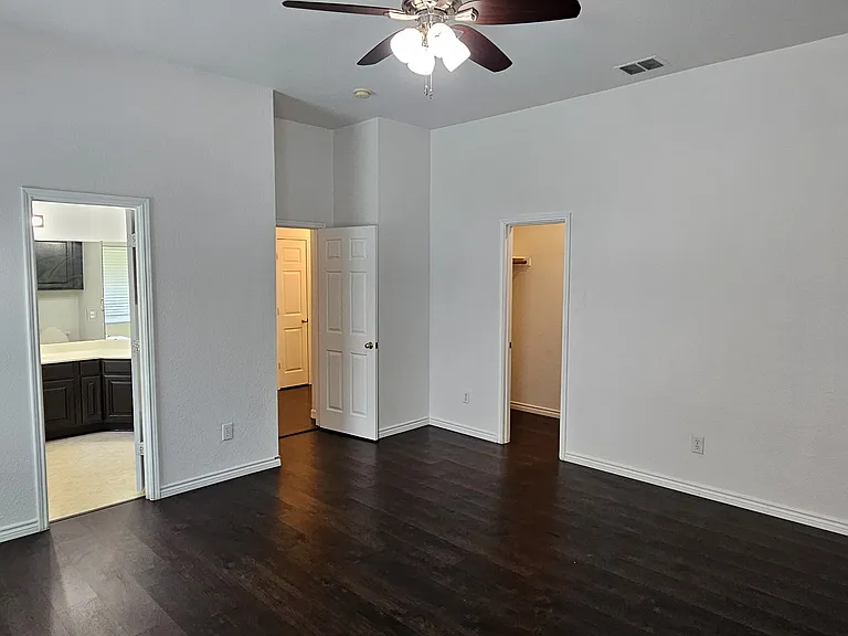 1503 Heather Brook Dr — Photo 9