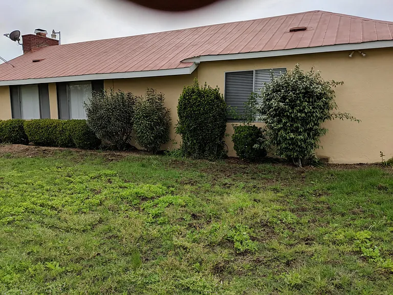 8020 Locust Rd — Photo 10