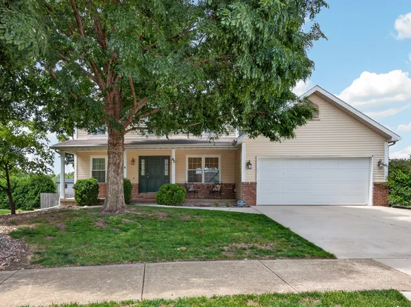 42 Ashling Ct, Bloomington, IL 61704