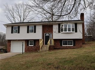 256 Pine Cir, Dunbar, WV