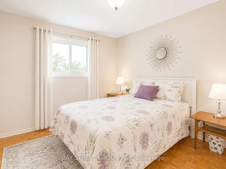 137 Bonham Blvd — Photo 11