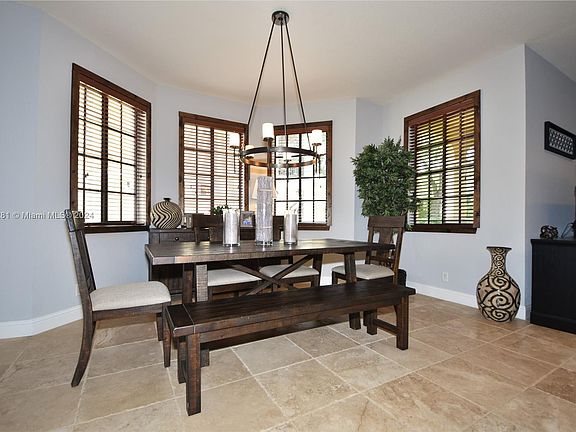 4th image of 1685 Passion Vine Cir #21-1