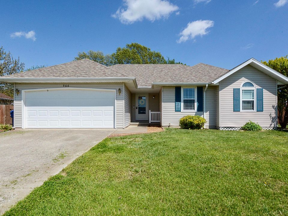 1st image of 966 Cowan Dr