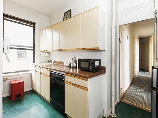 Sold by Sotheby's International Realty | media 12