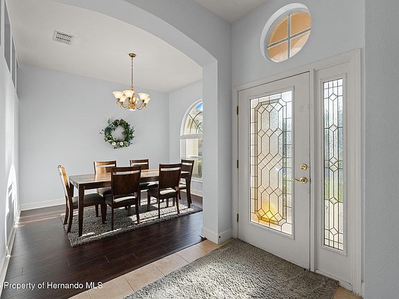 3rd image of 5683 Brackenwood Dr