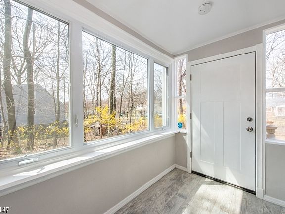 3rd image of 19 Homestead Rd