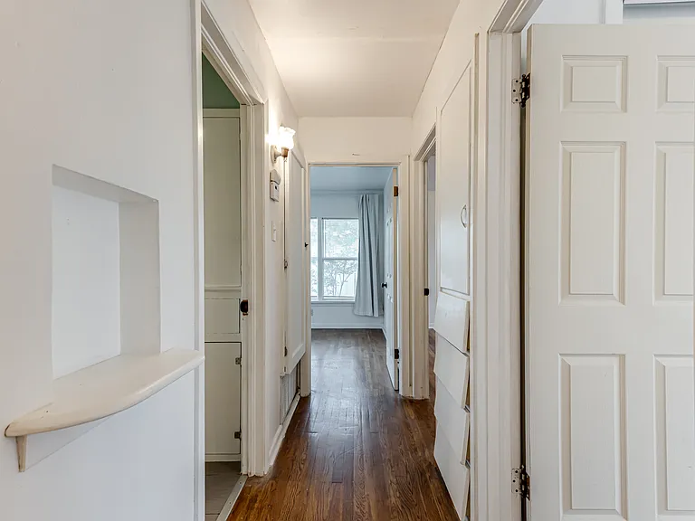 354 Brettonwood Dr #1 — Photo 17