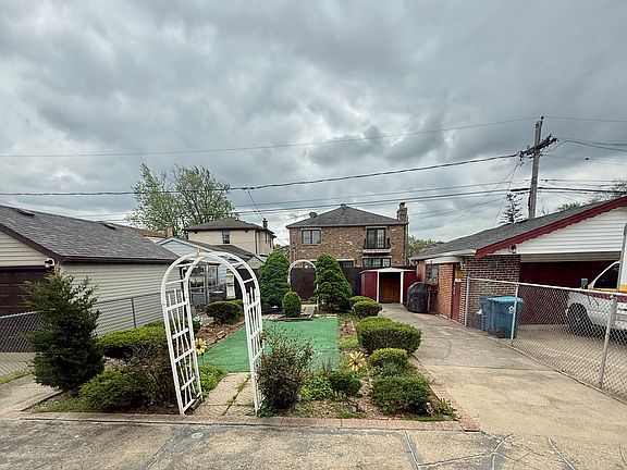 3rd image of 7445 W Winona St