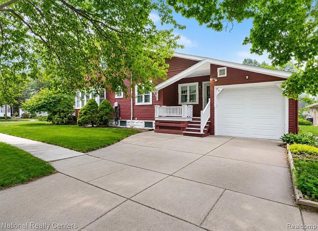 4 bed, 2.5 bath, 2606 sqft, $3,675 — Photo 4
