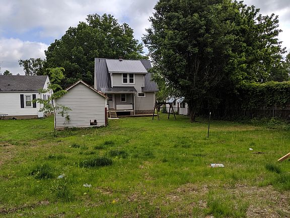 5th image of 816 W Virginia Ave