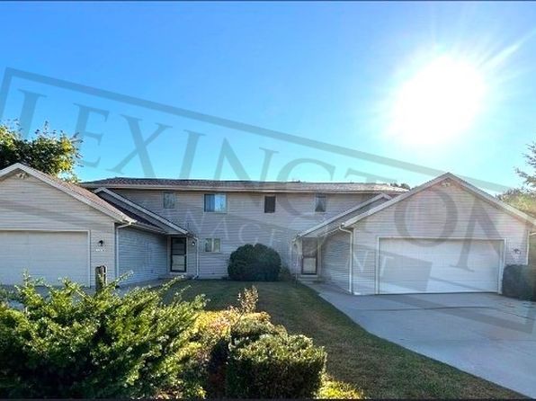 3222 Lakeview Dr