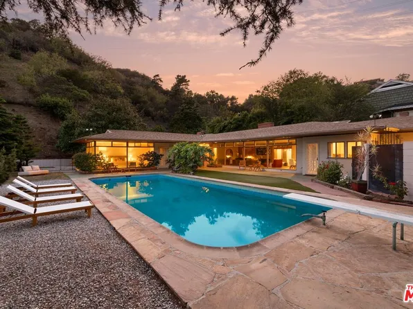 7230 Outpost Cove Dr, Los Angeles, CA 90068