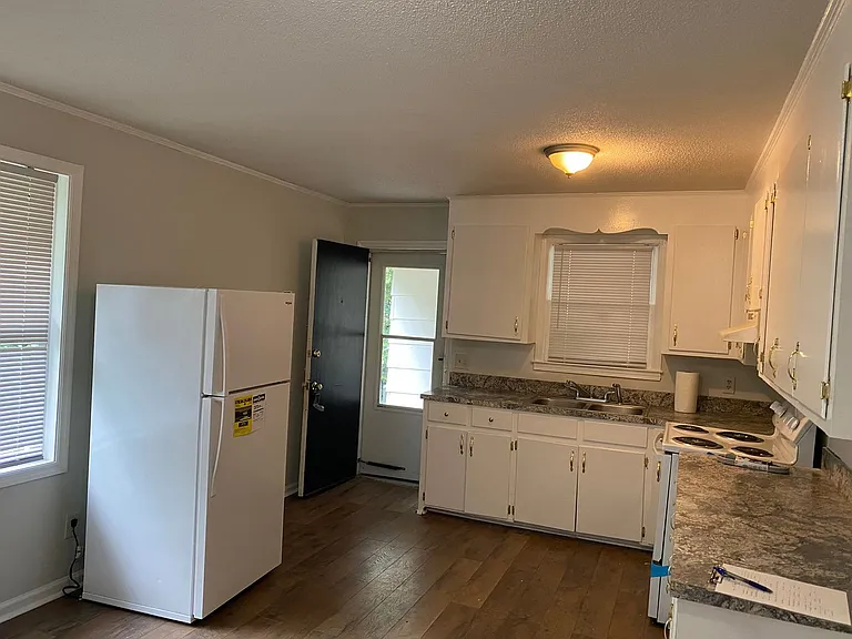 145 Aster Cir — Photo 5