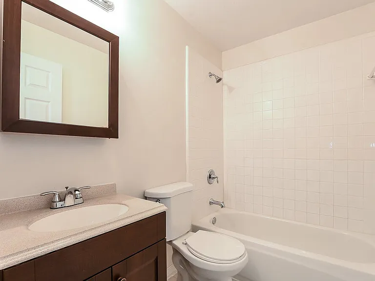 2556 Coachbridge Ct — Photo 15