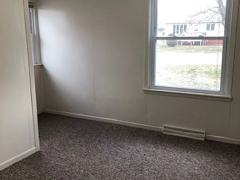 1819 Norwood St — Photo 10