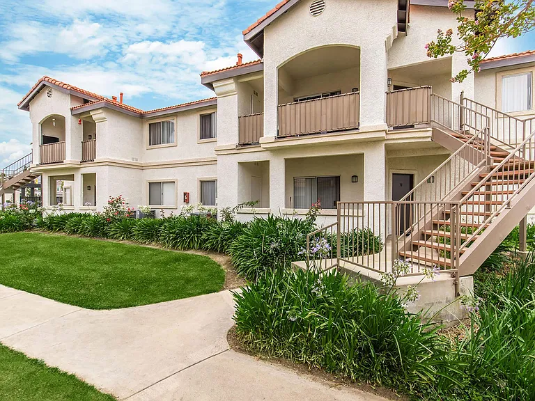 Club Pacifica Apartment Homes — Photo 14