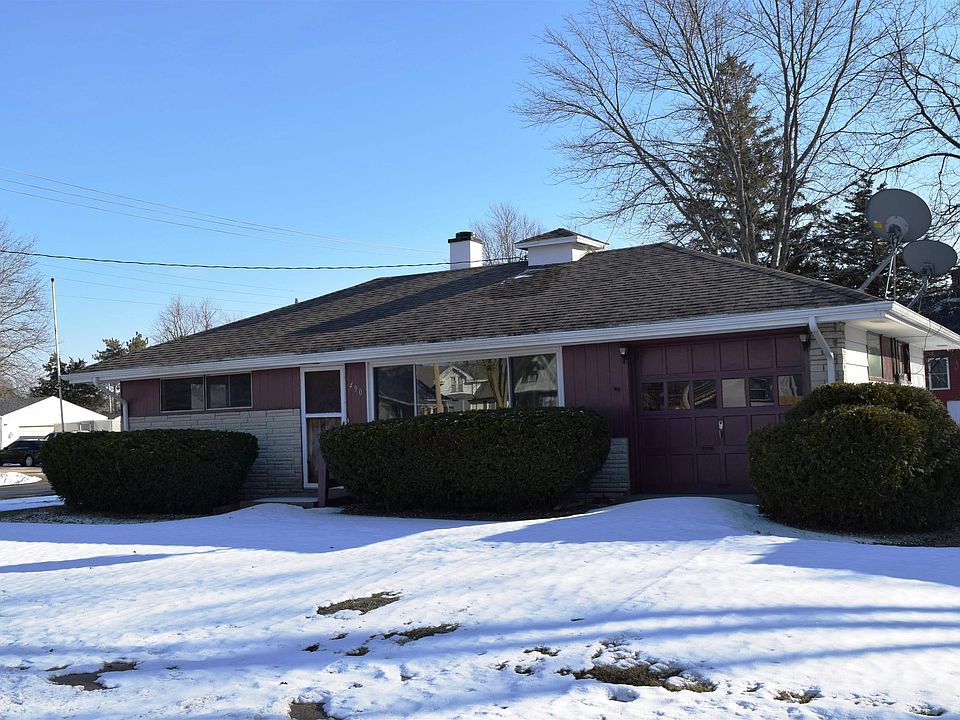 2nd image of 490 E 5th St