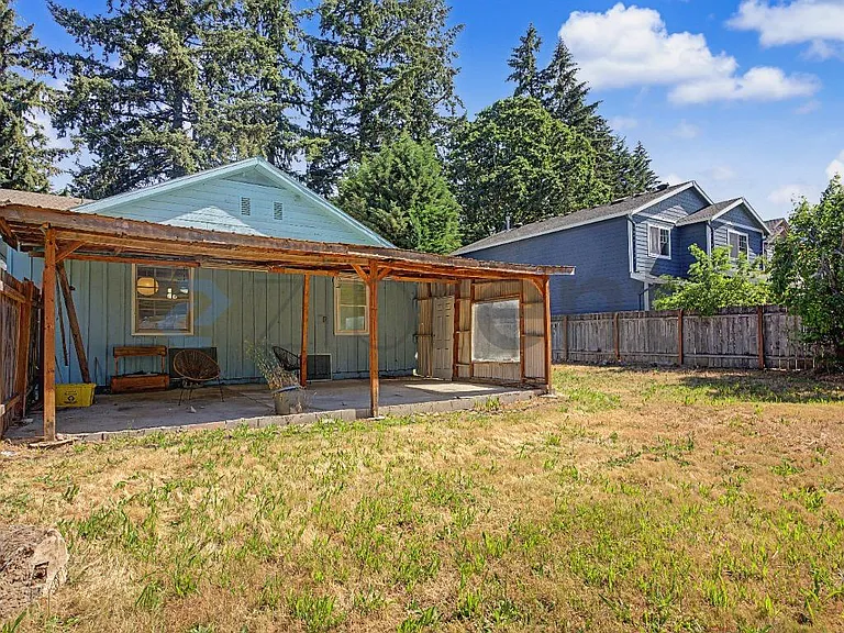 226 NE 157th Ave — Photo 4