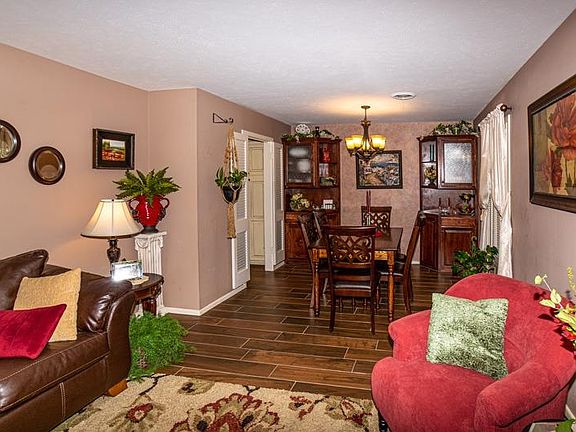 4th image of 6117 Kenosha Dr
